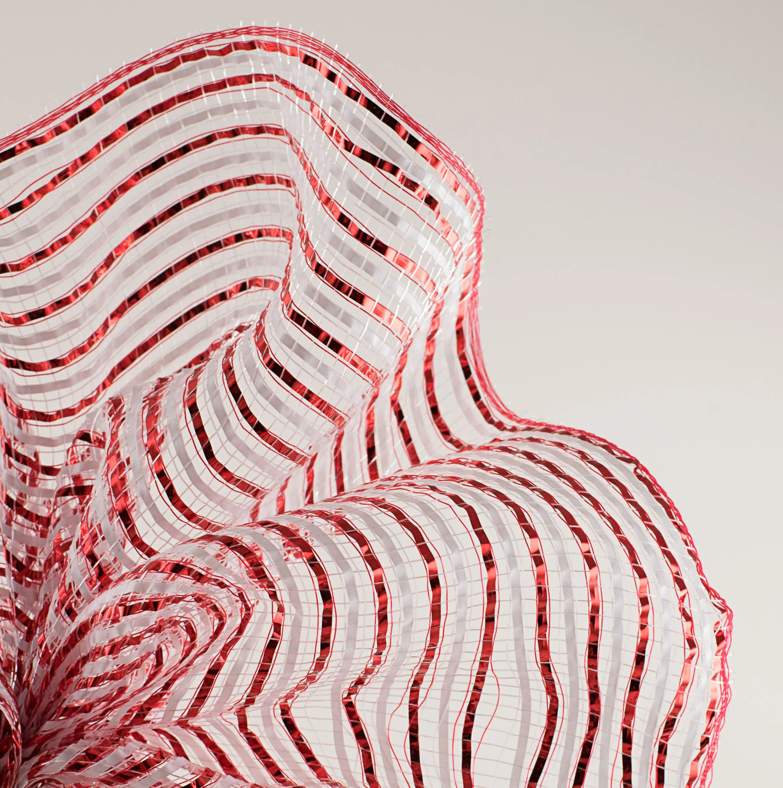 10" Thin Bold Stripe Deco Mesh: Red & White