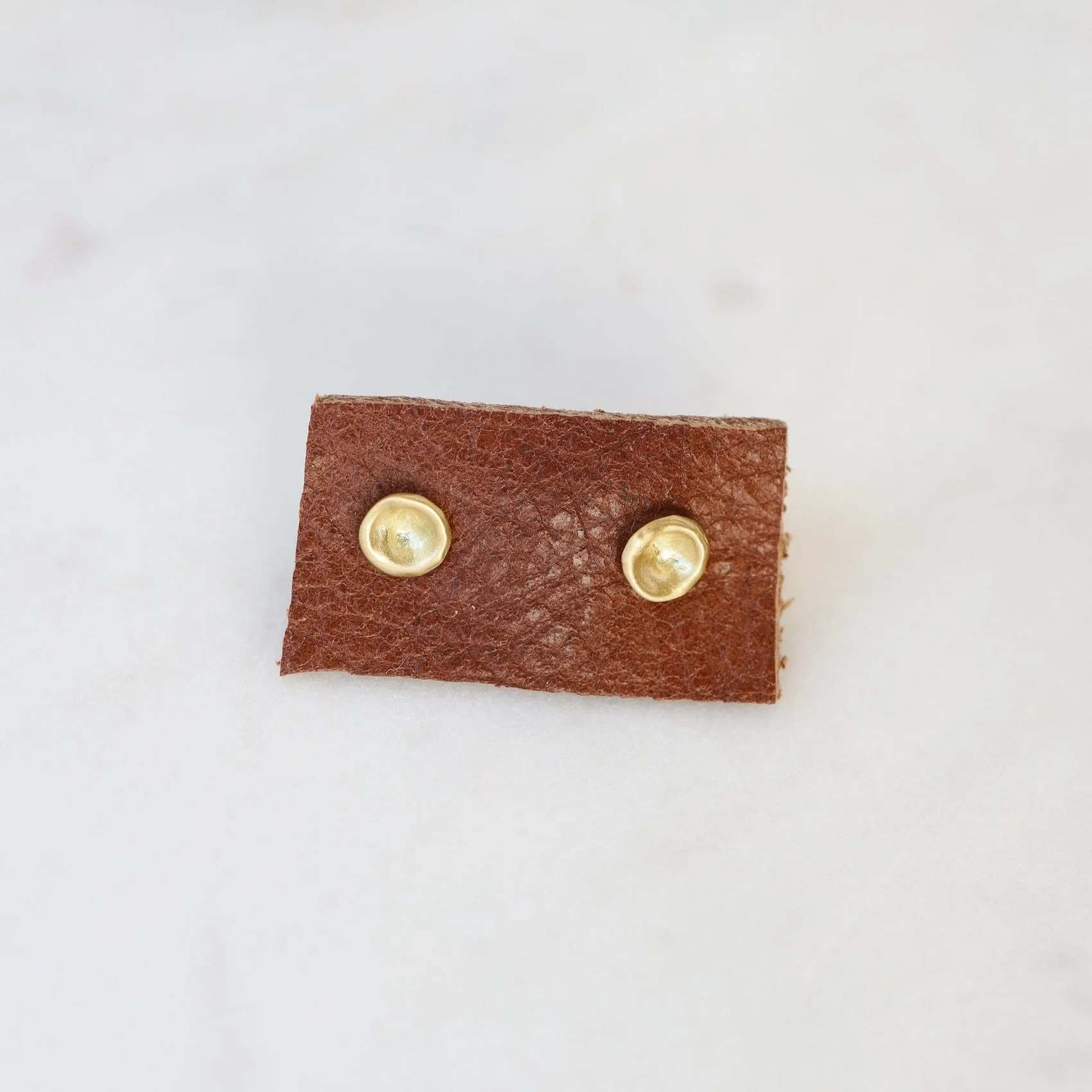 18k Yellow Gold Baby Mussel Shell Studs