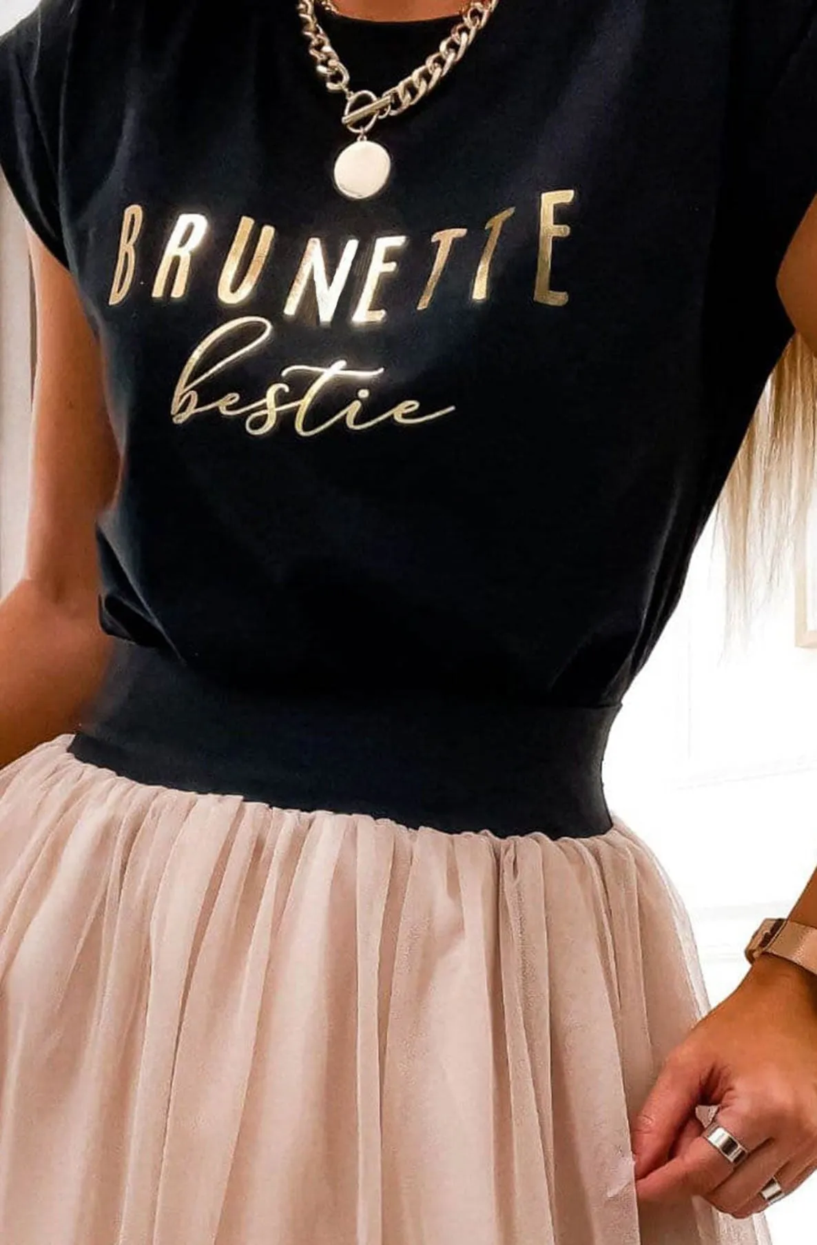 BRUNETTE bestie T-Shirt