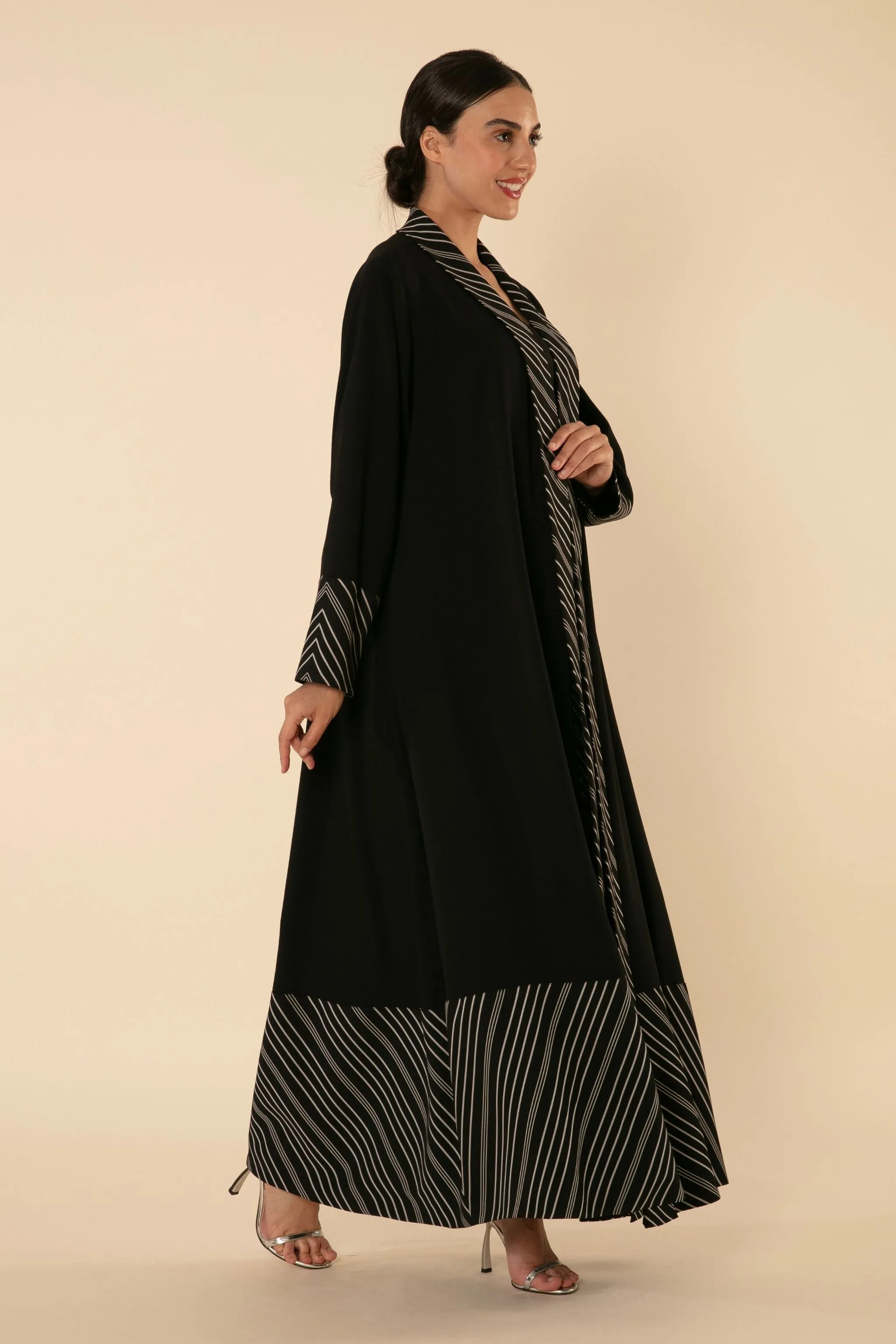 CHIC NOIR ABAYA