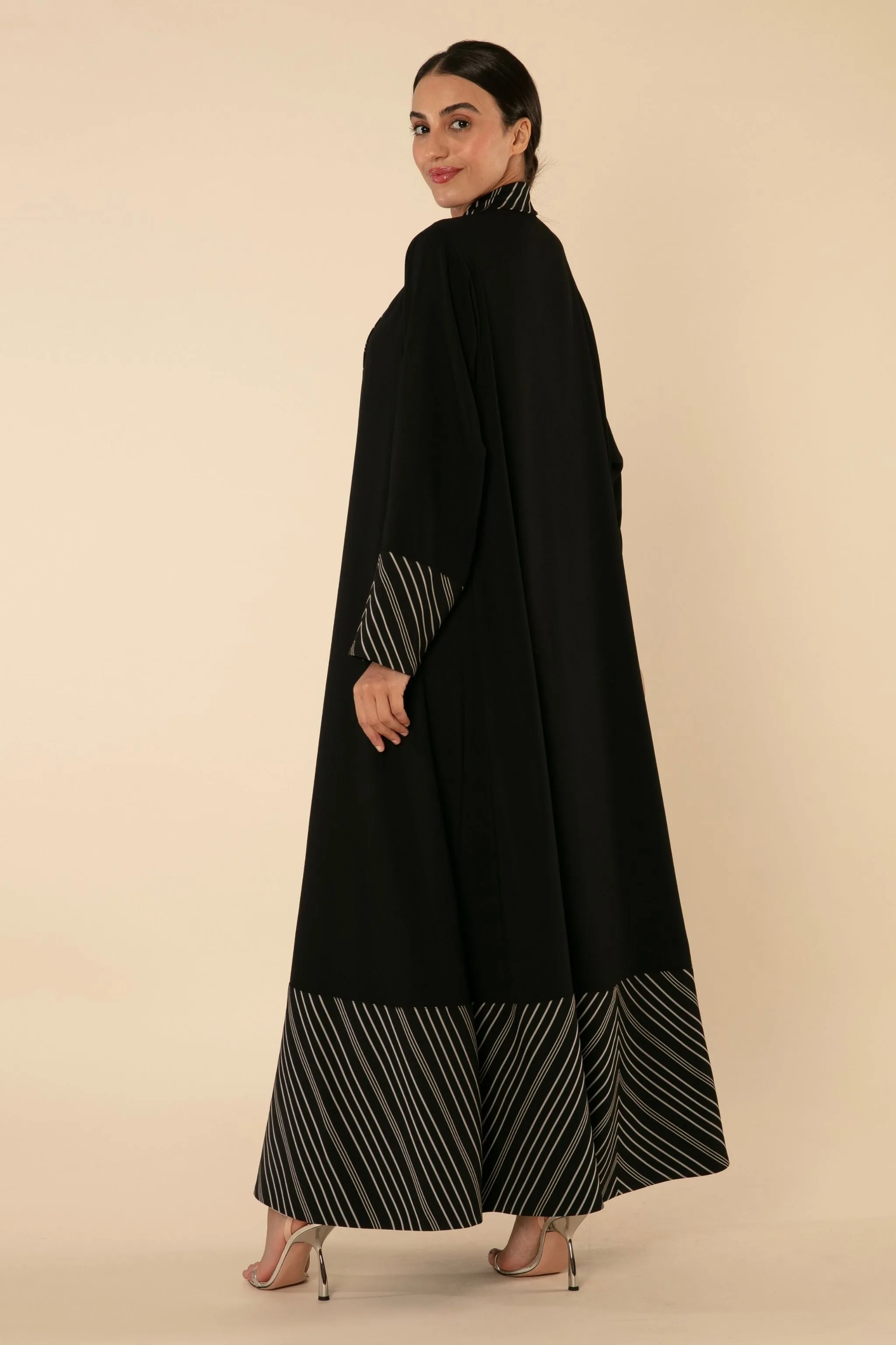 CHIC NOIR ABAYA