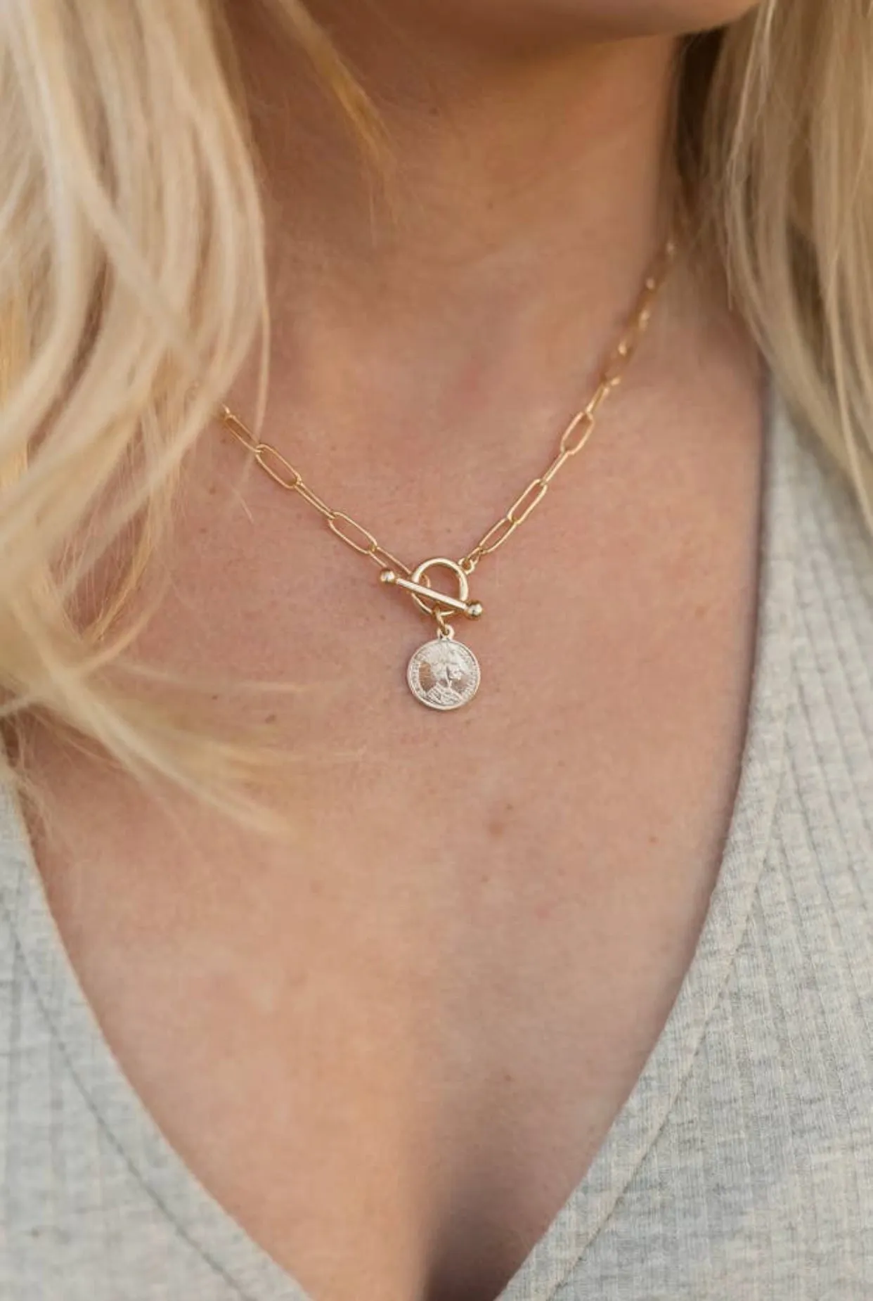 Coin Toggle Front Chain Link Necklace