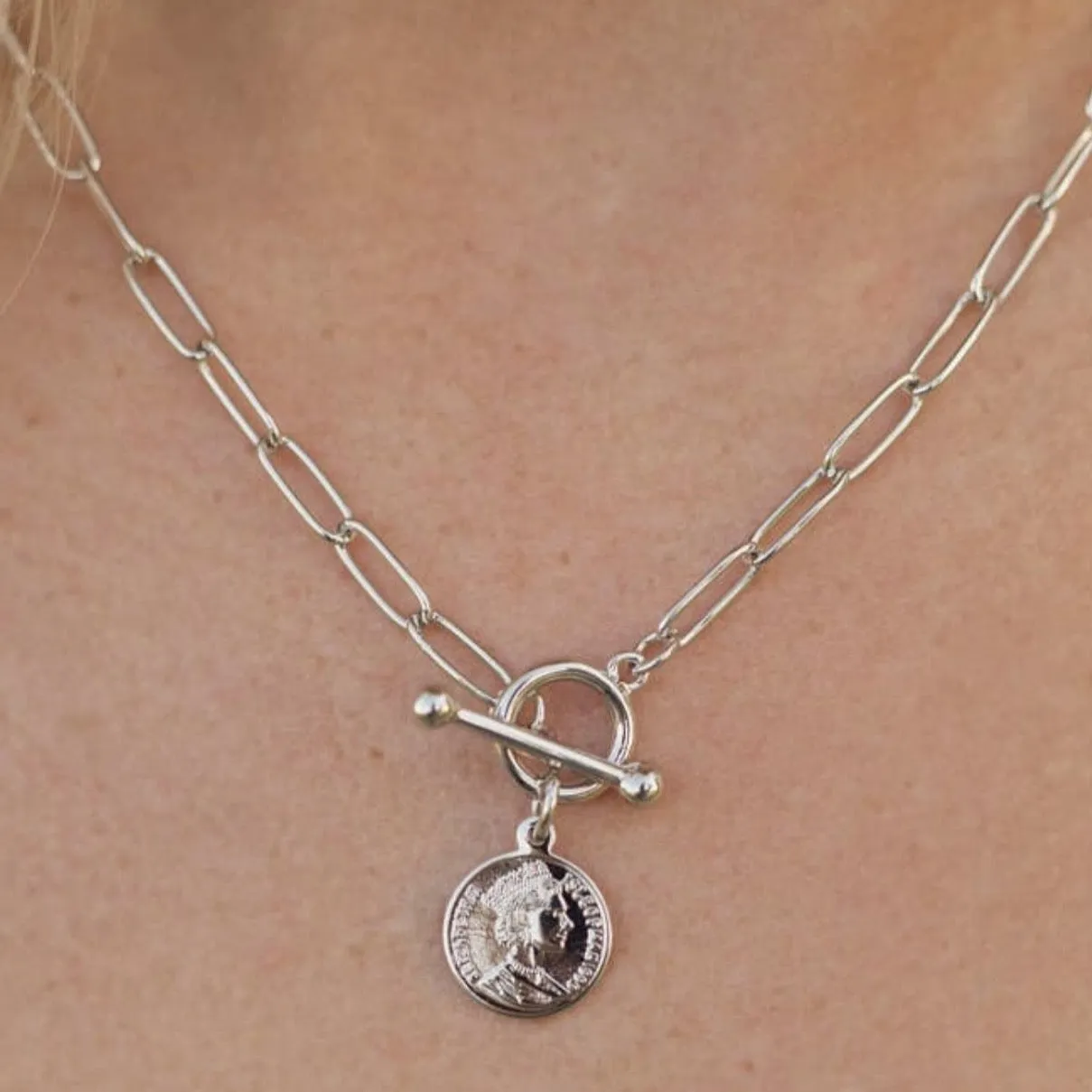 Coin Toggle Front Chain Link Necklace