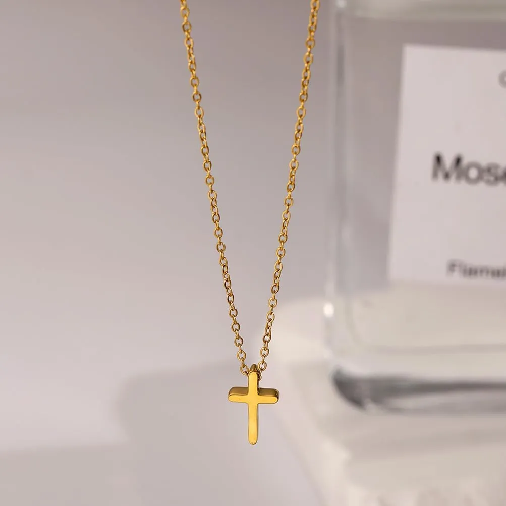 Layered Necklaces for Women Non Tarnish Gold Plated Cross Heart Choker Dianty Stainless Steel Necklaces Necklace Stack