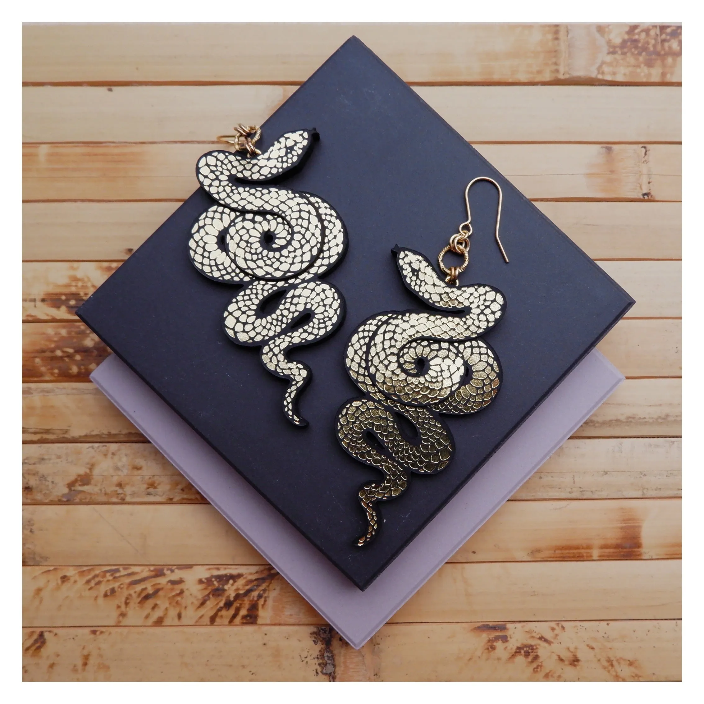 SERPENT . earrings