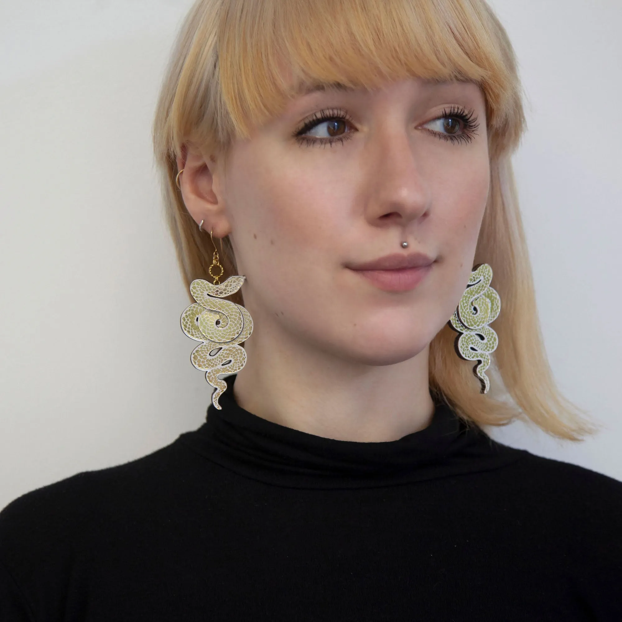 SERPENT . earrings